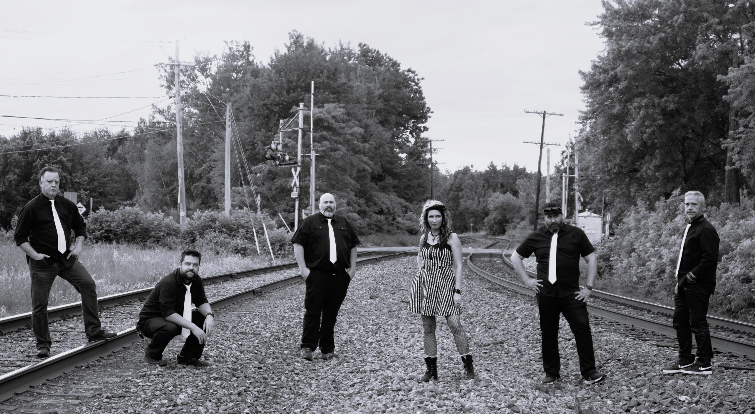 S.i.X – Social independent Xperiment